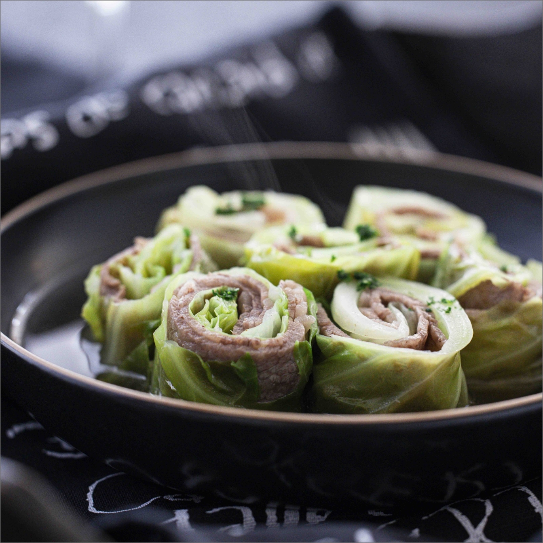 黒×黒レシピ第1弾！和牛のごちそうロール煮